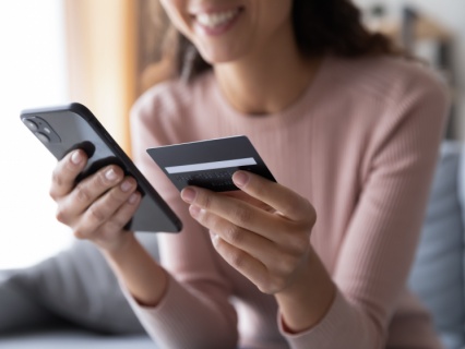 kid-grins-payments
